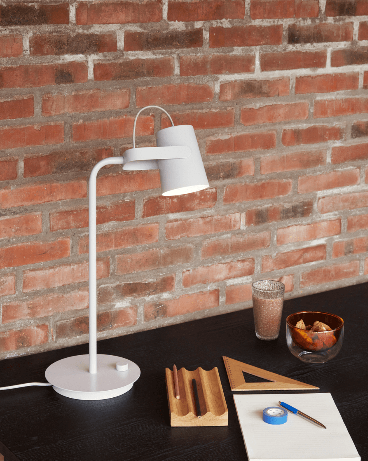 Bordlampe, lysegrå, Ardent, Hübsch