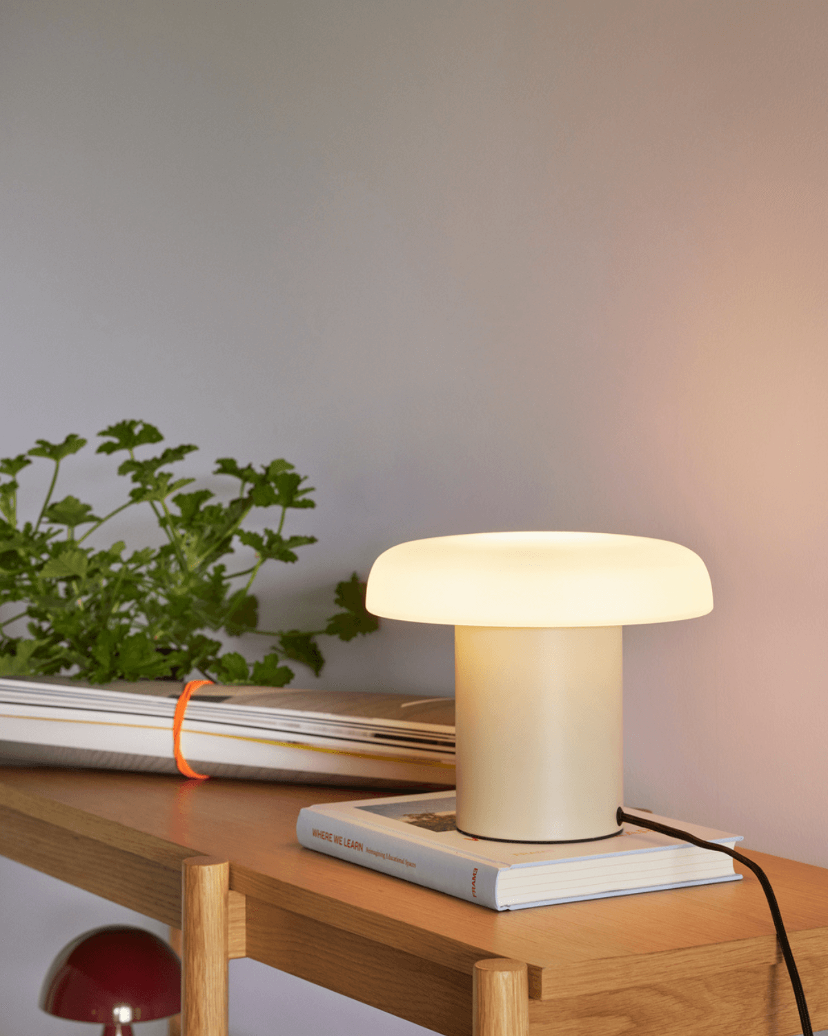 Bordlampe, Ateliers, Sand, hvid, Hübsch