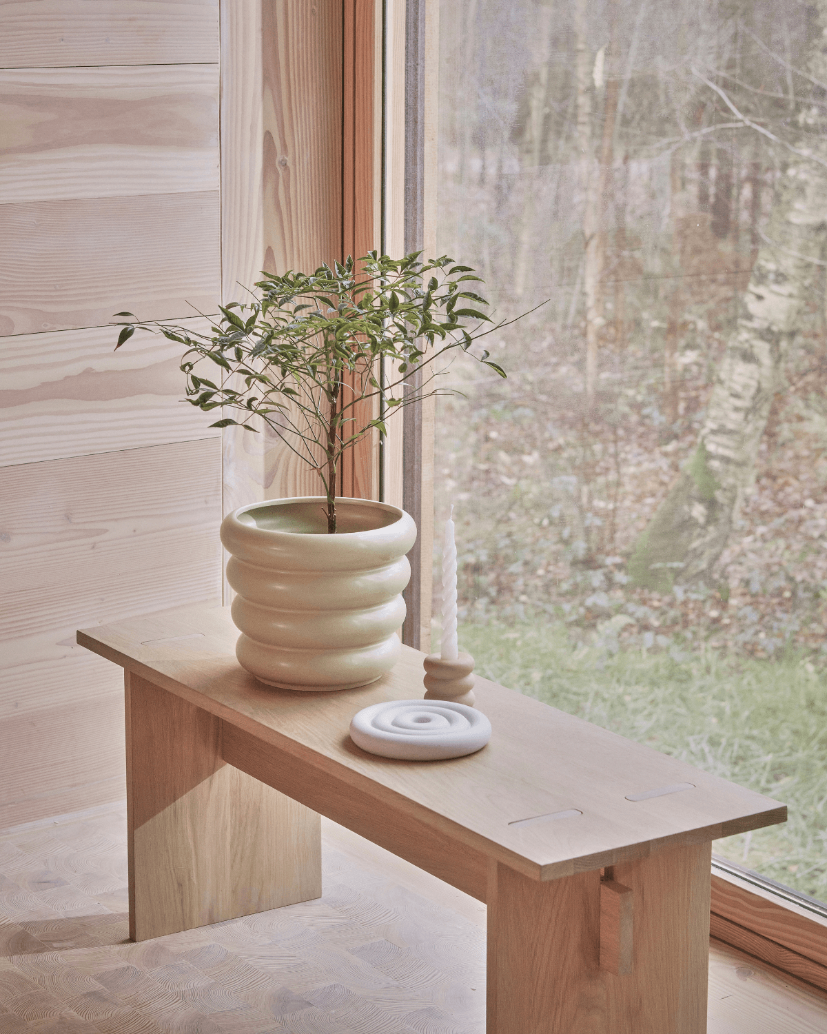 Kotai bænk i natur egetræ fra OYOY Living Design med minimalistisk nordisk udtryk