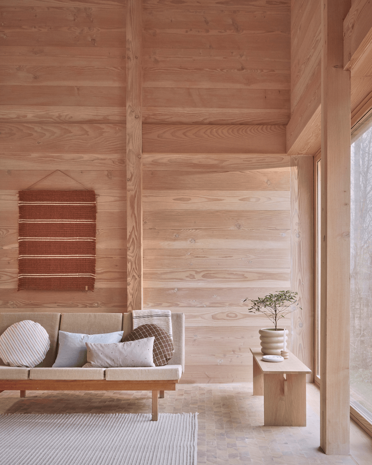 Kotai bænk fra OYOY Living Design i FSC-inspireret nordisk stil og tidløst egetræ