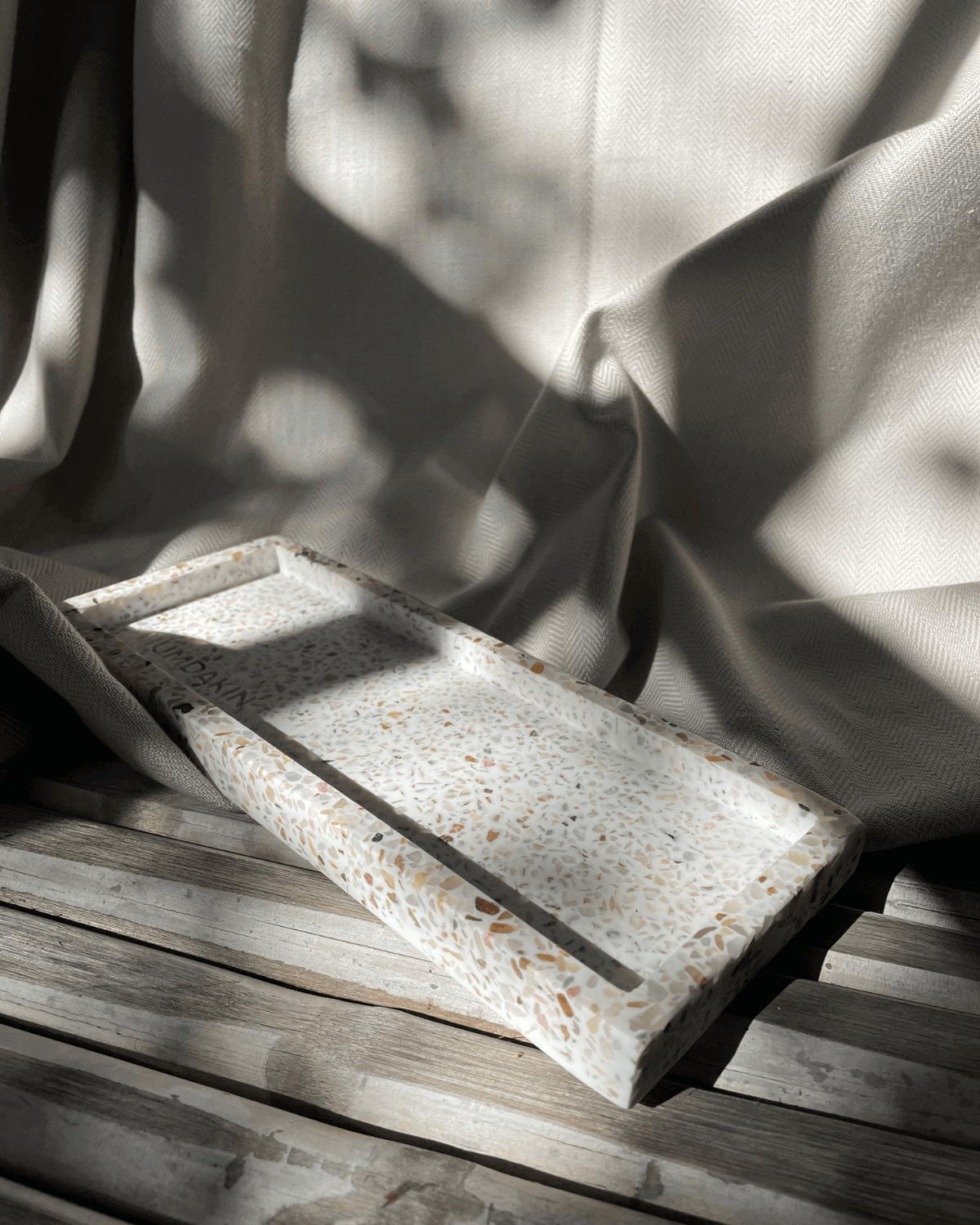 Rektangulær bakke af terrazzo til hjemmet fra Humdakin