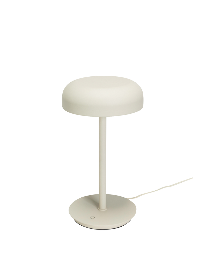Elegant bordlampe Velo i farven sand med behageligt lys fra danske Hubsch