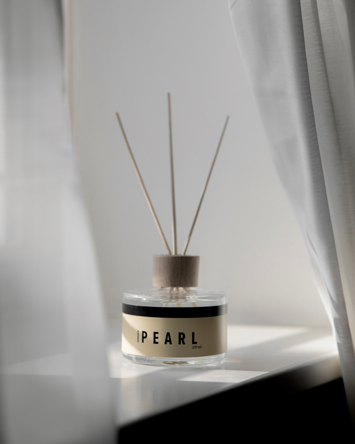 Duftpinde Pearl 250 ml fra Humdakin, minimalistisk design og ren duft til hjemmet