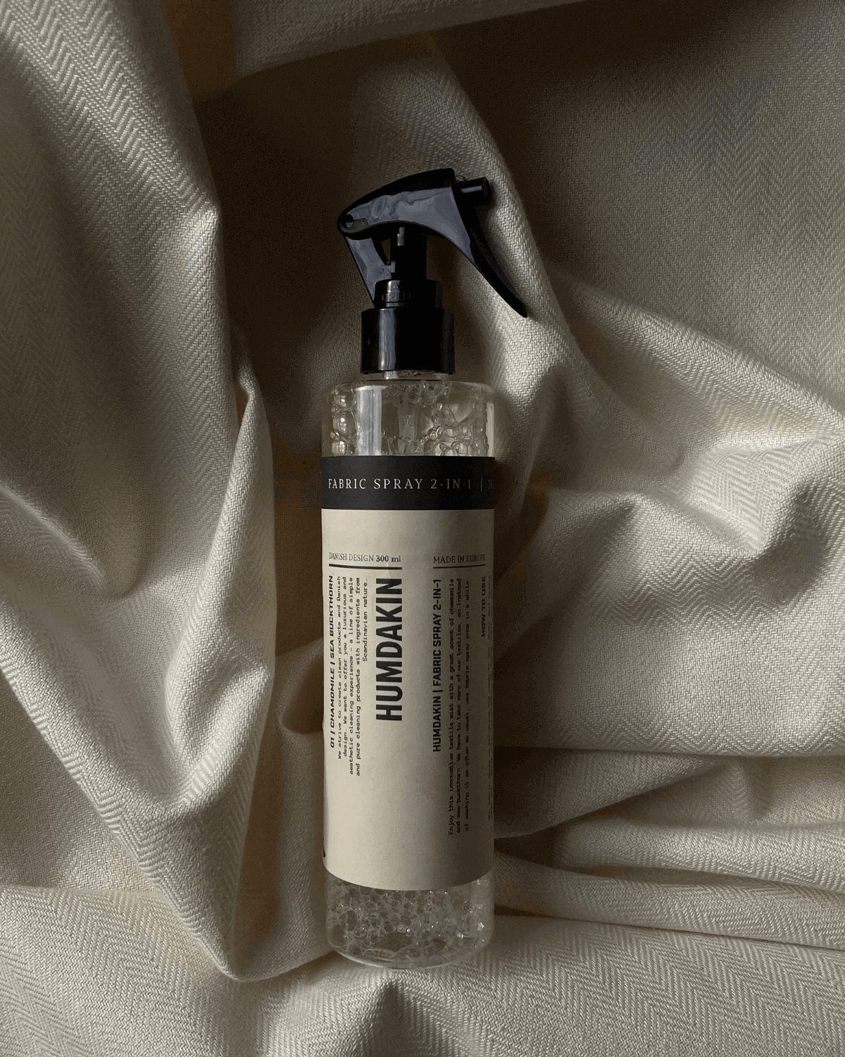 Fabric spray med lækker duft til opfriskning af boligtekstiler