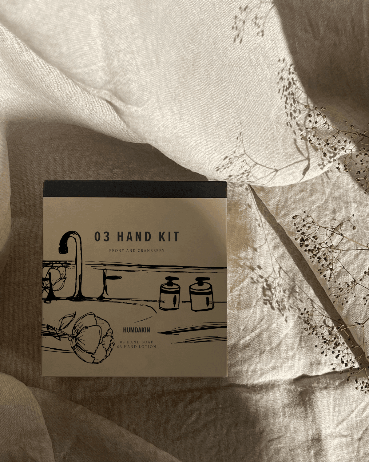 Kasse med håndplejekit 03 pæon og tranebær fra humdakin