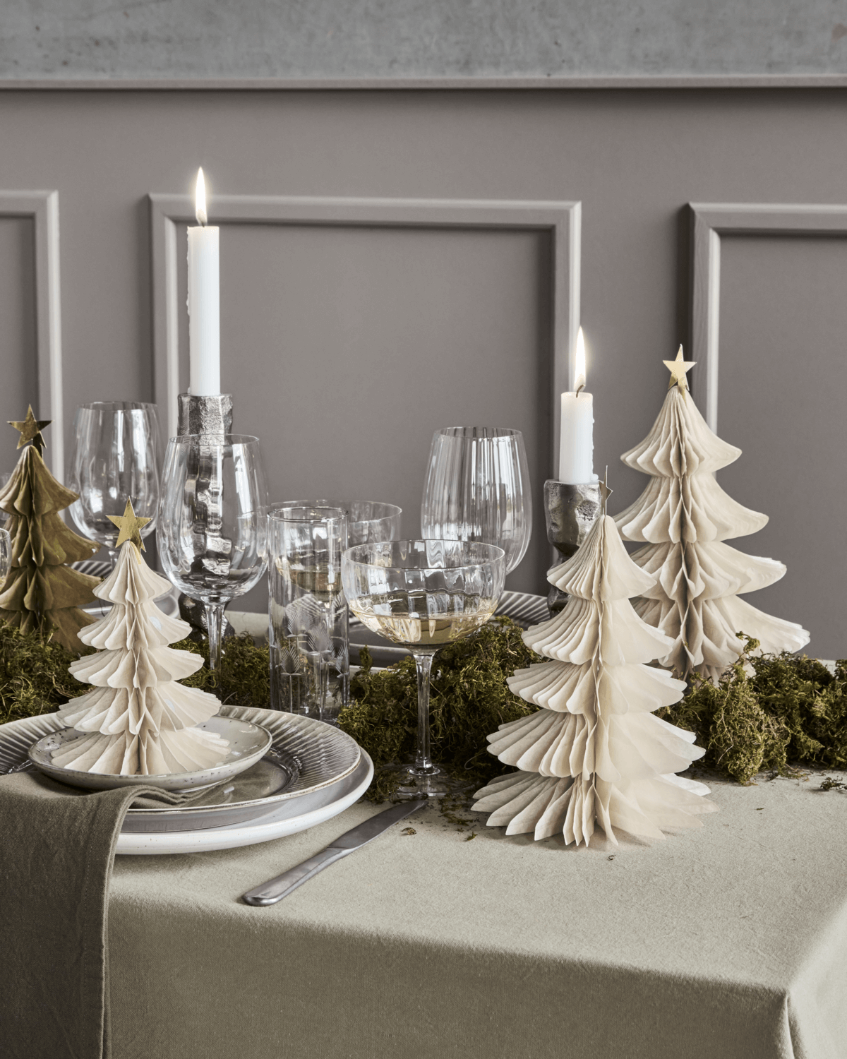 Sæt med tre papirjuletræer House Doctor ivory, håndlavet med gylden stjerne”