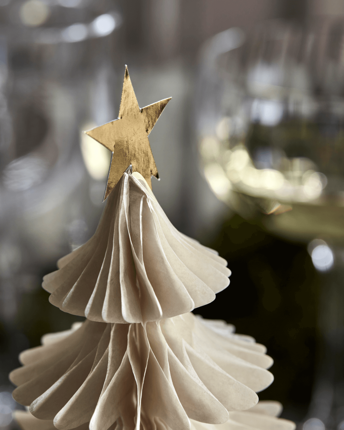 Ivory papirjuletræer House Doctor, dekorative foldbare juletræer