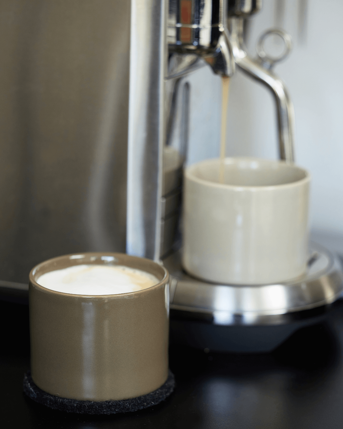 Kop, kaffekop, taupe, keramik, oohh, køkken, kaffemaskine