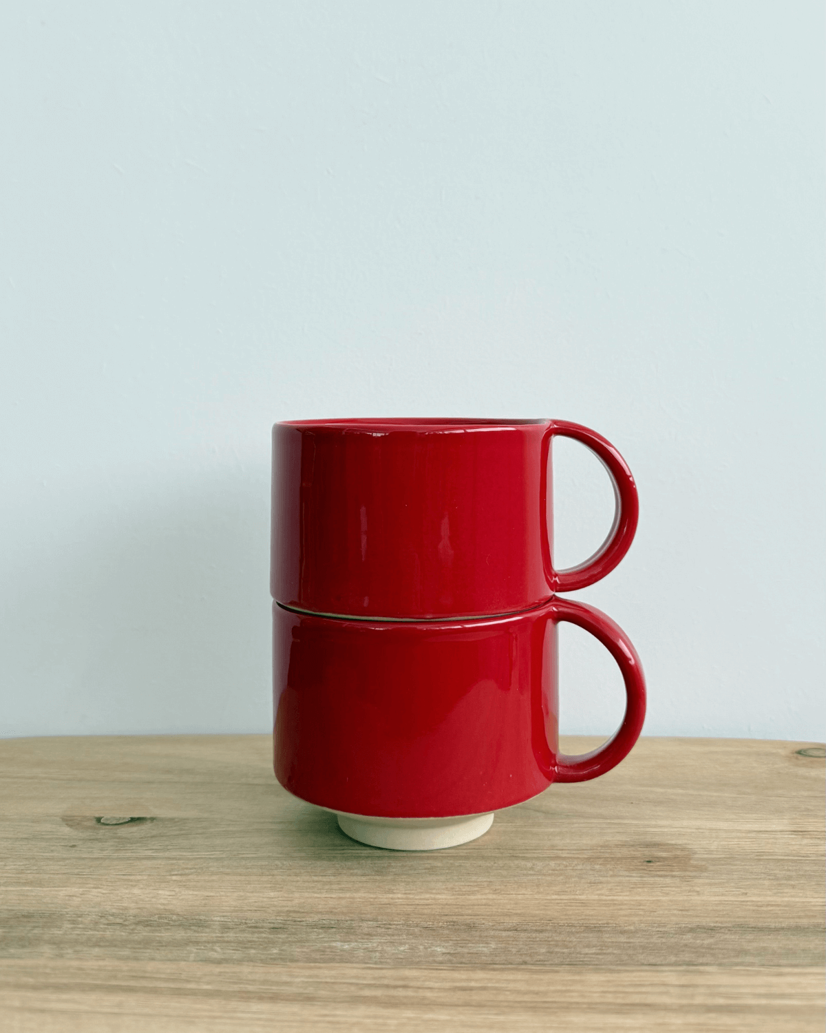 kop med hank i rød farve, keramikkop til hverdag og hygge