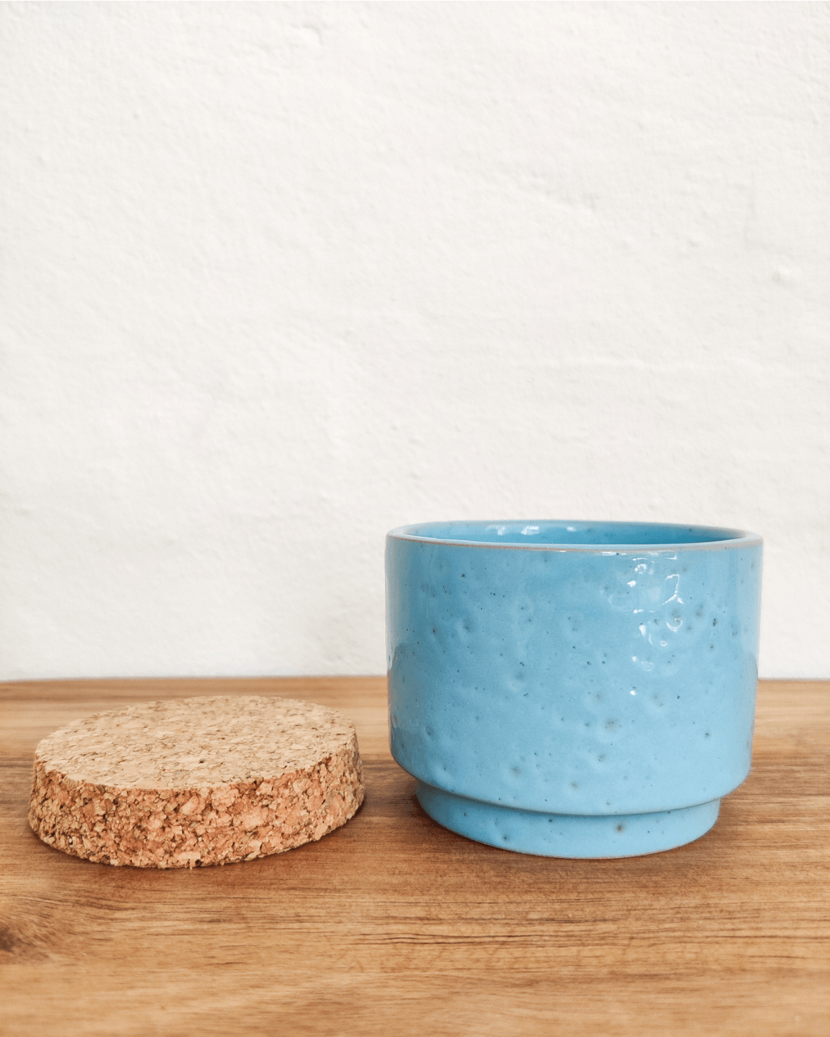 Lyseblå håndlavet keramik skål med låg fra italienske la gabbianella 