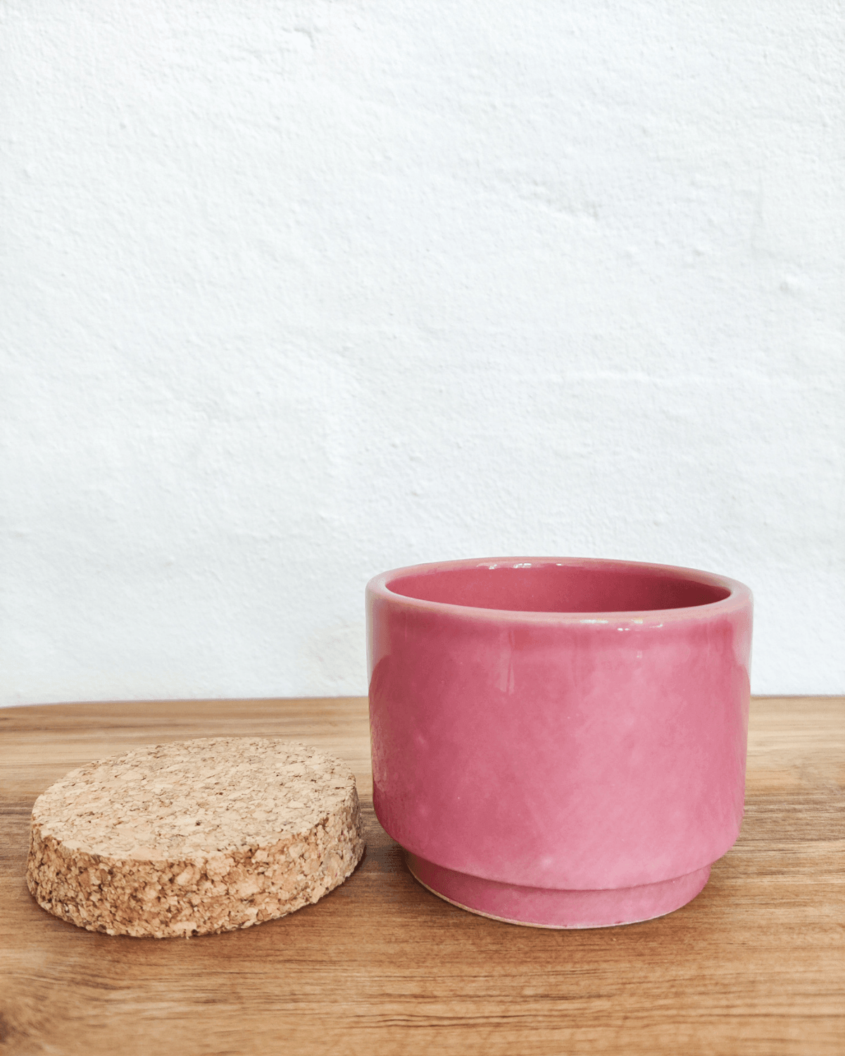 Smuk rosa lille krukke til opbevaring i køkkenet eller kontoret 