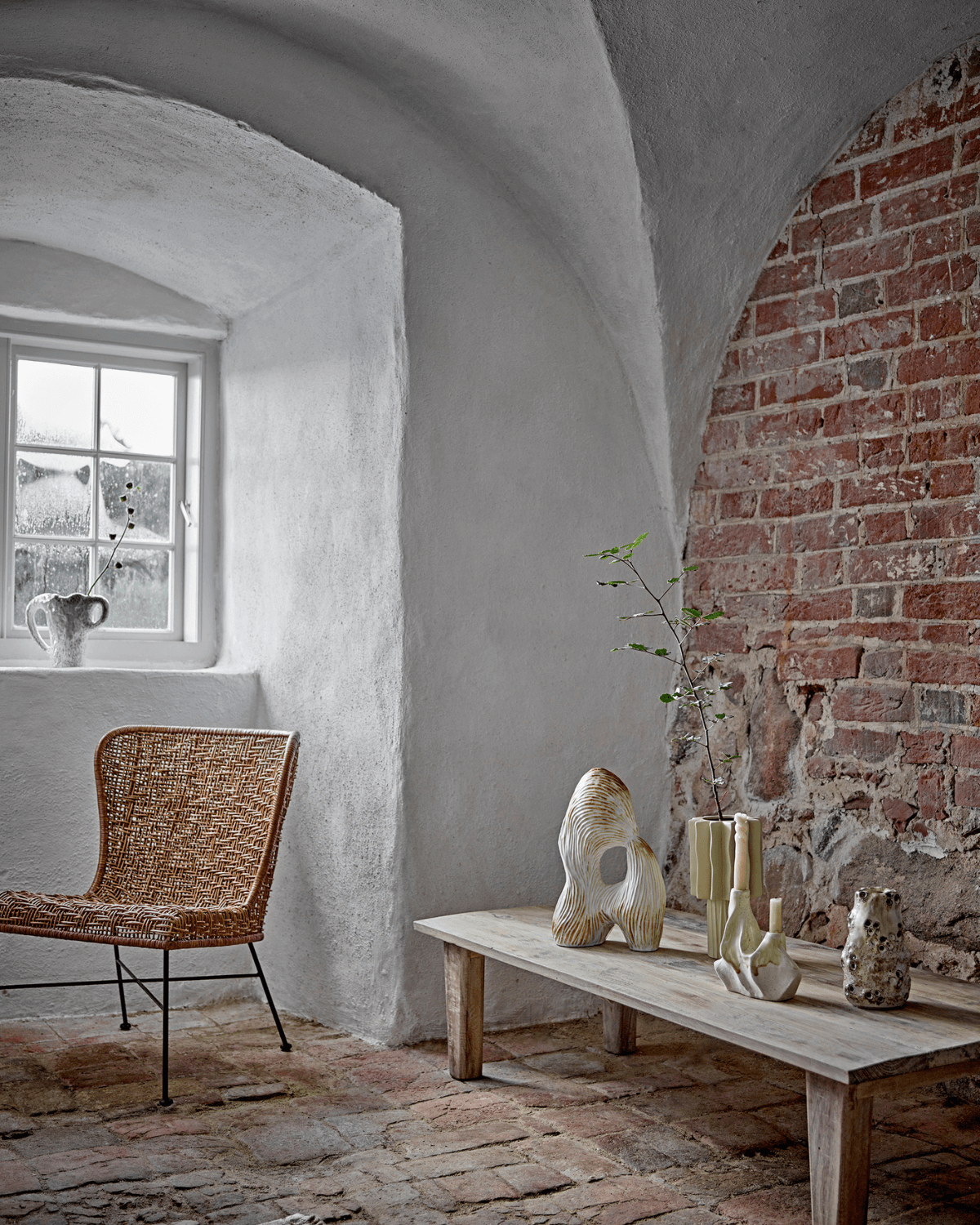 Hvid keramisk Wavy lysestage – dekorativ og funktionel detalje i hjemmet