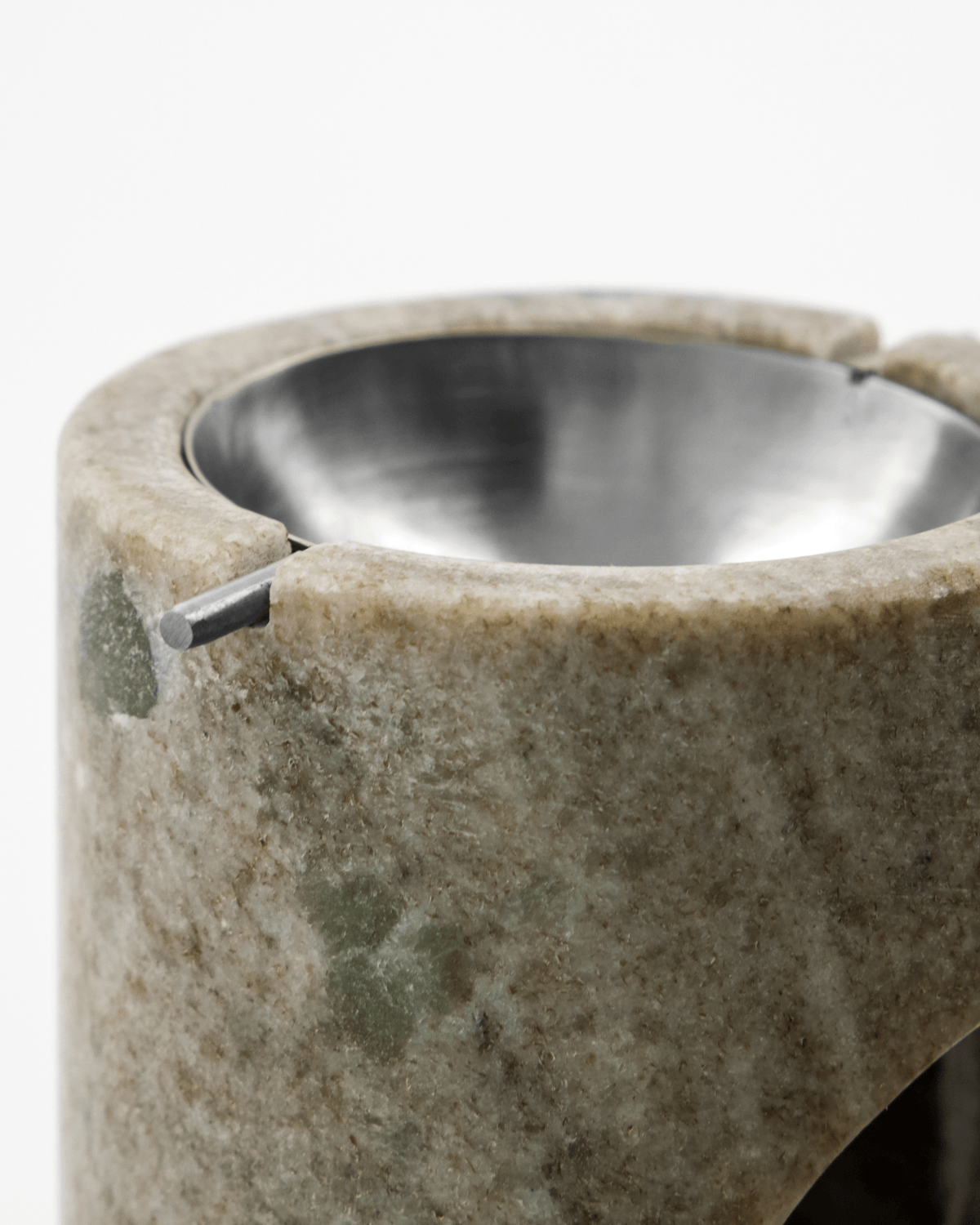 Duftlampe fra Meraki med marmor og fine metaldetaljer