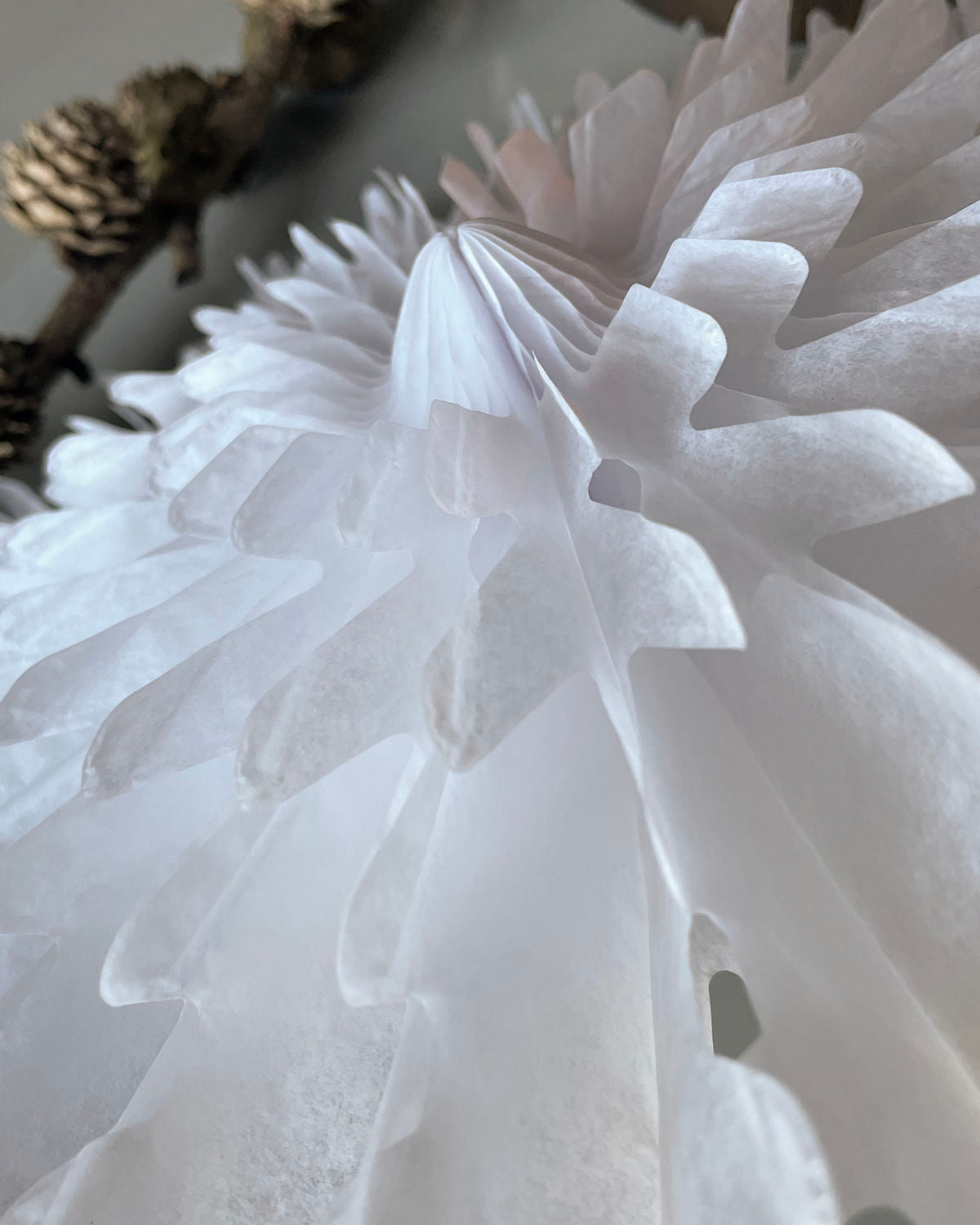 Papirsstjerner, hvid, Ø 68 cm