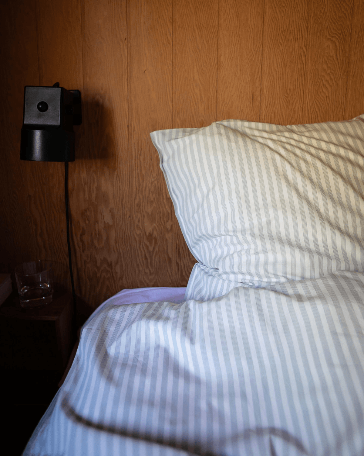 Soft Mint Stripe sengetøj fra Studio Feder i nordisk design og økologisk bomuld