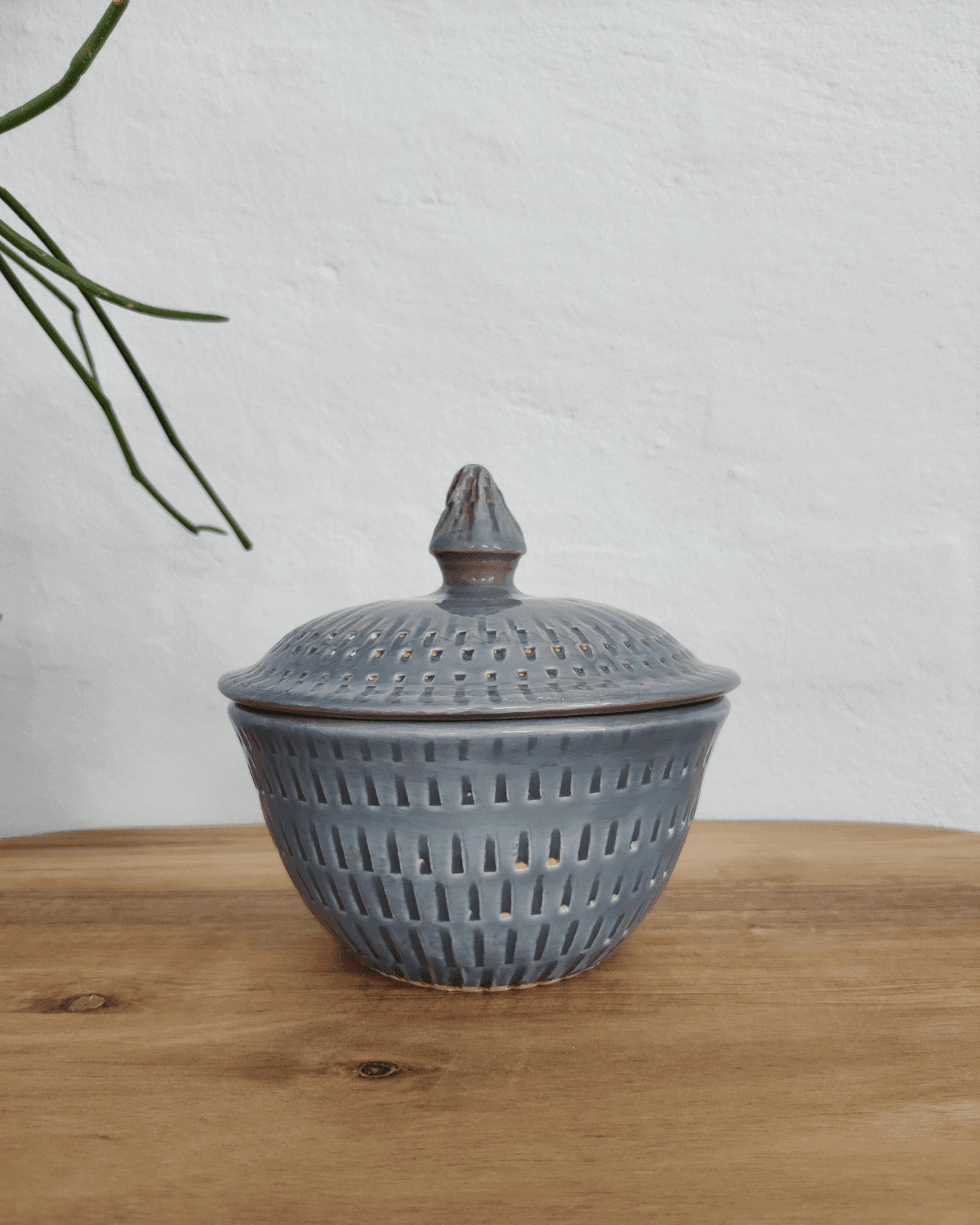 Skrin m/låg, Støvet blå