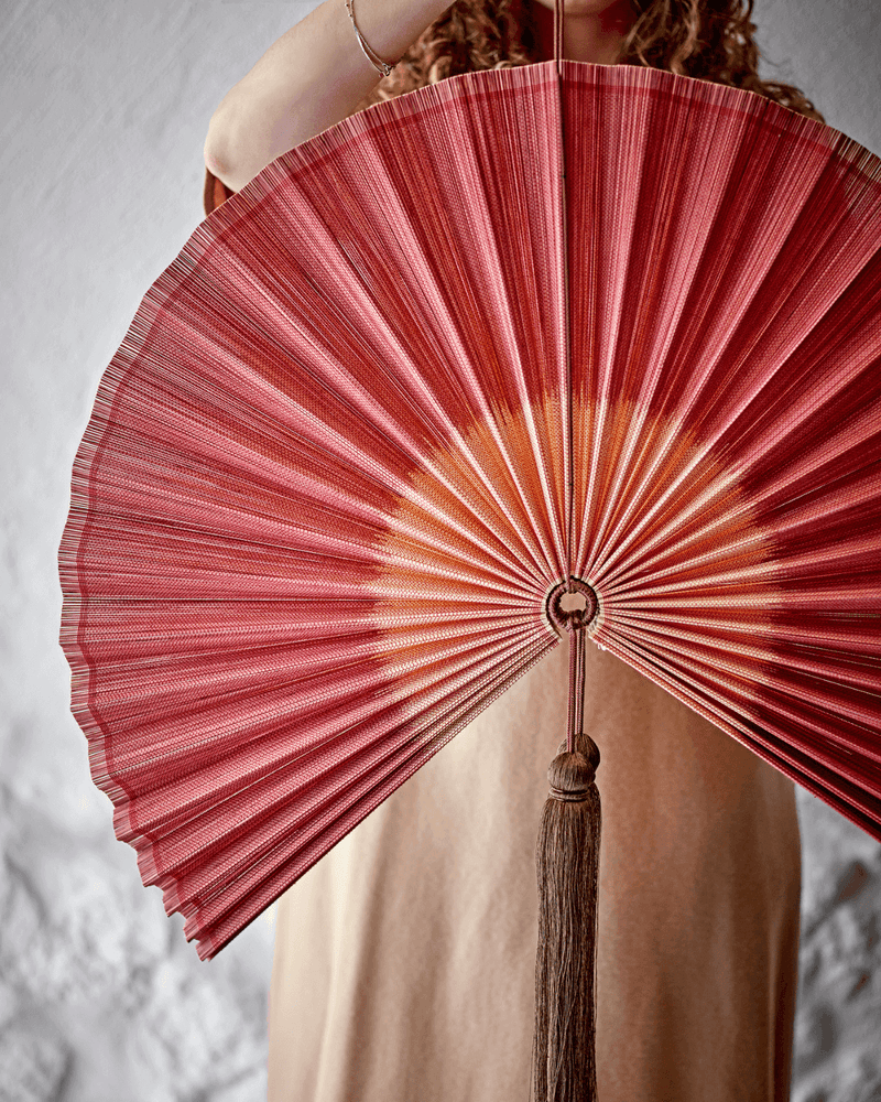 Jaime vægdekoration rosa bambus med mørk kvast, elegant ophængning over sengen