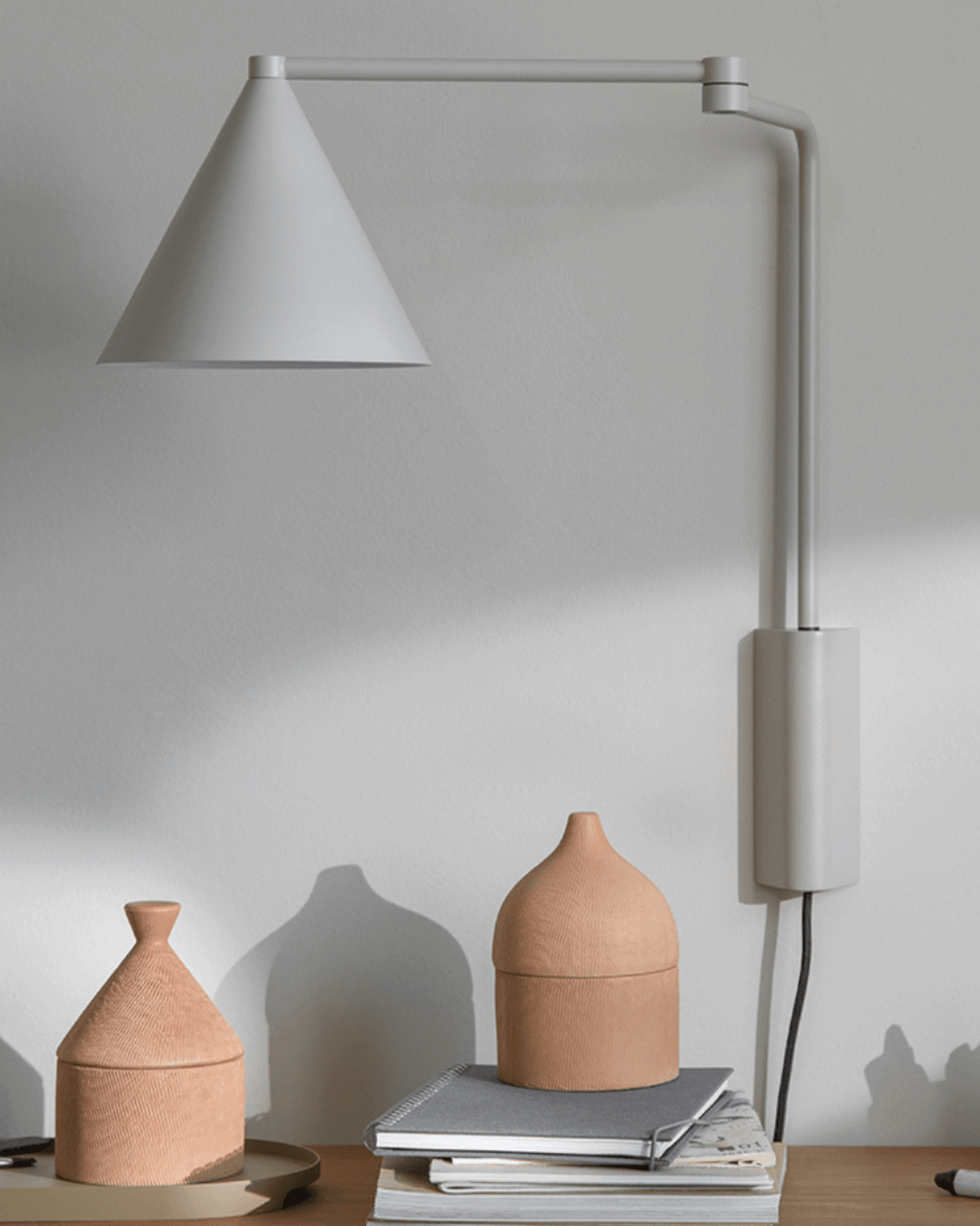Væglampe, Más, Mørk beige