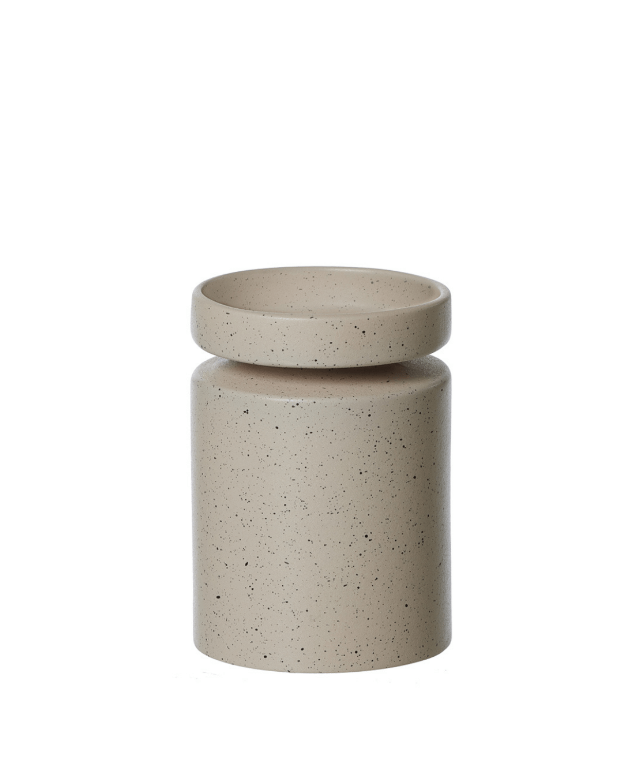 Sandfarvet vase med små mørke prikker fra Oohhx