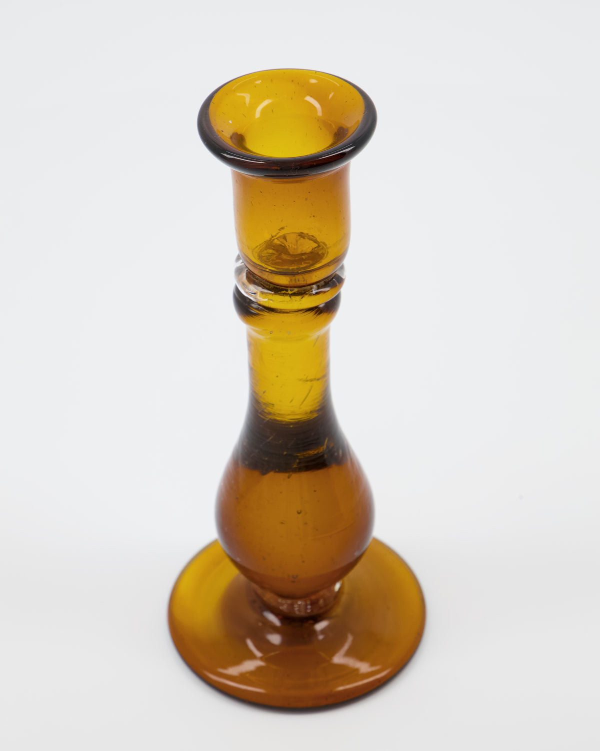 Lysestage, Glee, Amber